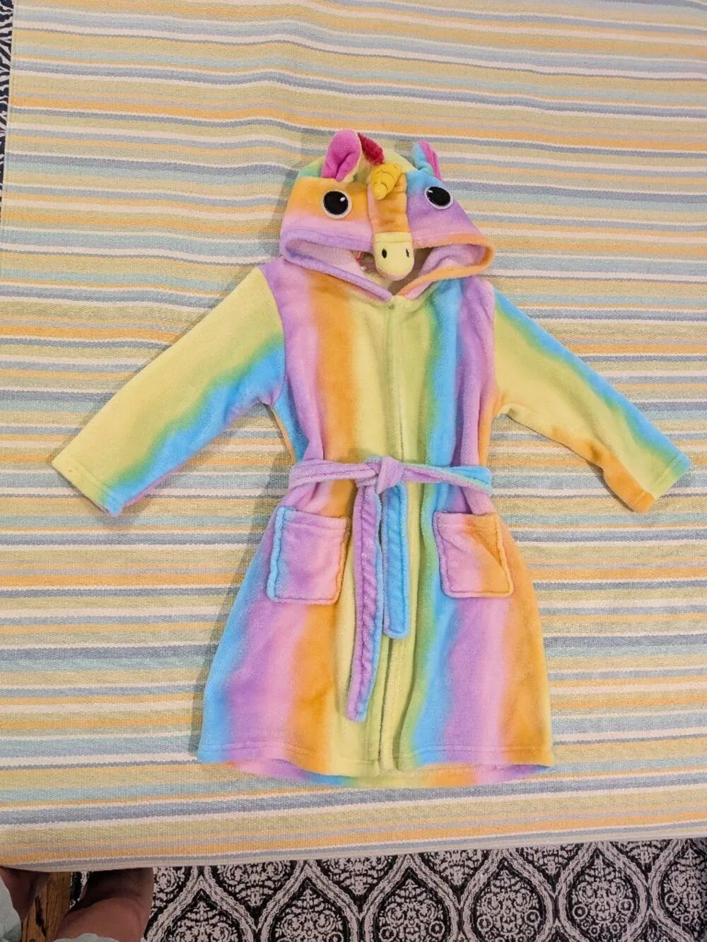Cozy Rainbow unicorn robe size 6/7